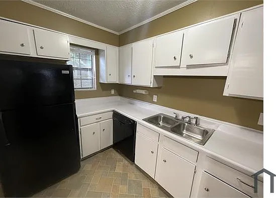 2 bed, 1600 sqft, $1,600 — Photo 4