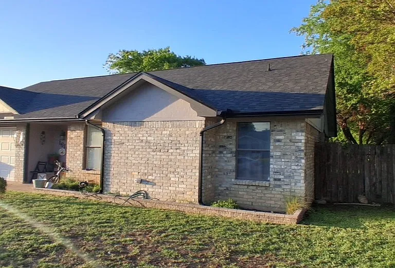 1611 Big Bend Dr — Photo 2