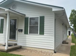 2827 Oak St, Quincy, IL 62301