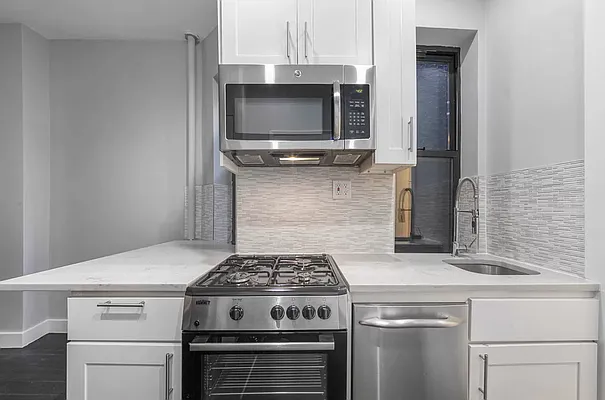 Rented by Tourma Realty LLC | media 20