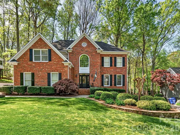 15819 Breton Brook St, Huntersville, NC 28078