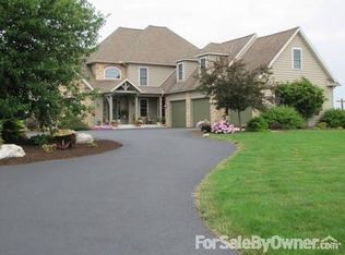 1771 N Colebrook Rd, Manheim, PA 17545