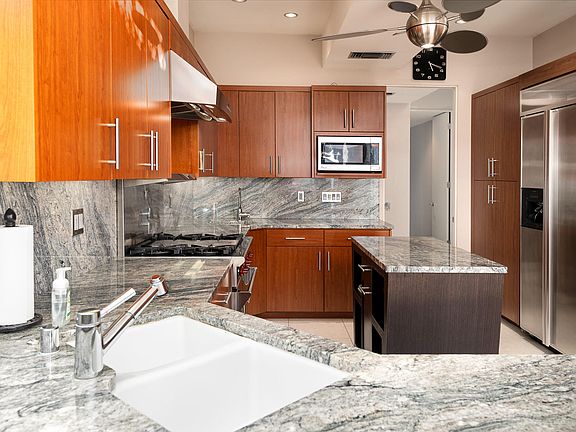 3rd image of 14 Desert Lakes Dr