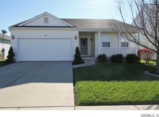 983 Koenig Dr, Godfrey, IL 62035