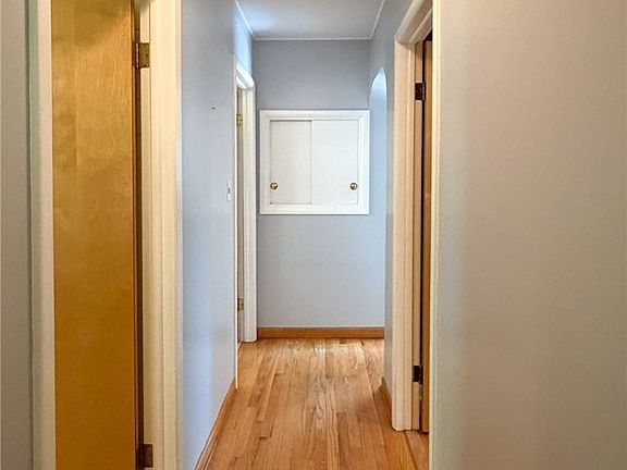 5th image of 810 Steuben Rd