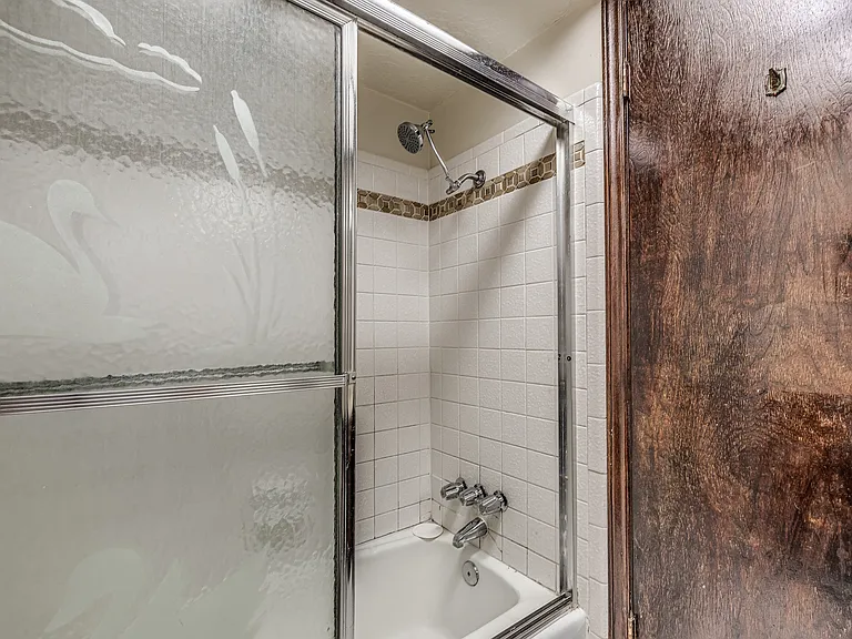 4132 NW 36th St #7 — Photo 45