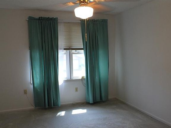 2nd image of 2608 W Catawba Dr