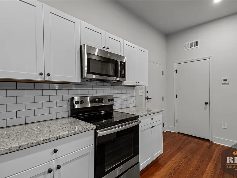 212 Seventh St. — Photo 4