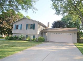 7242 Imperial Avenue Ct S, Cottage Grove, MN 55016