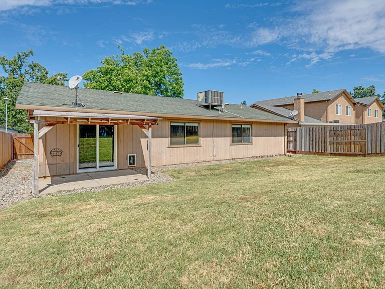 8338 Willow Tree Way — Photo 36