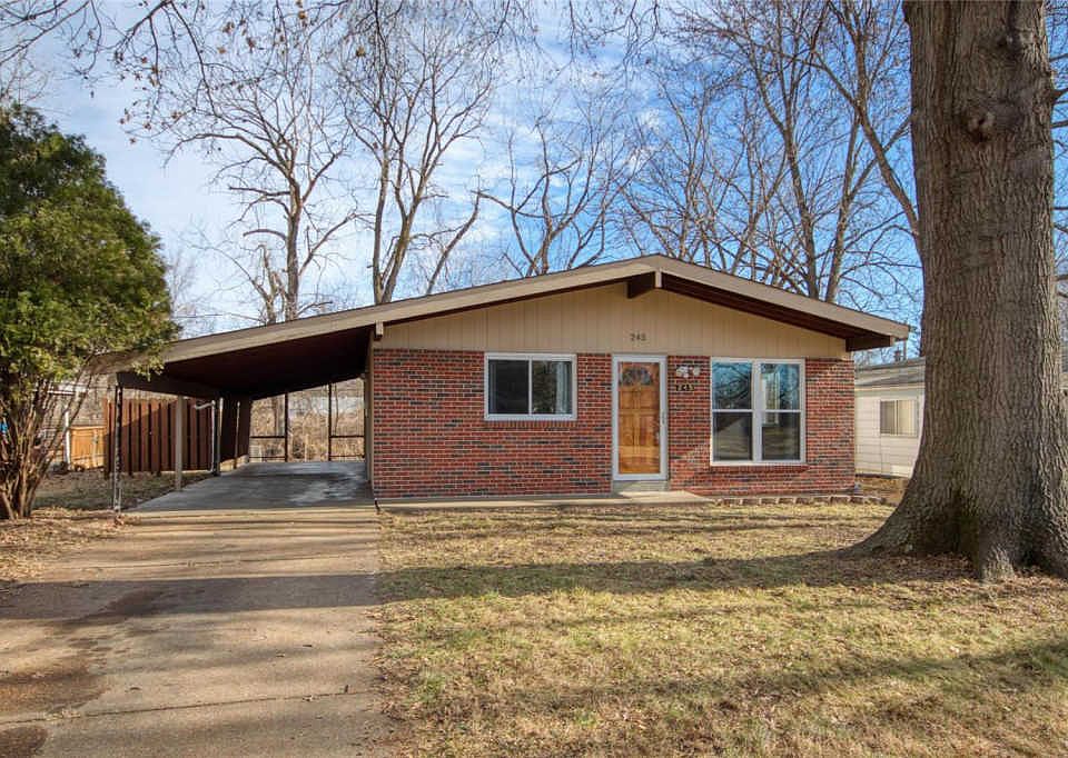 1st image of 245 Moule Dr