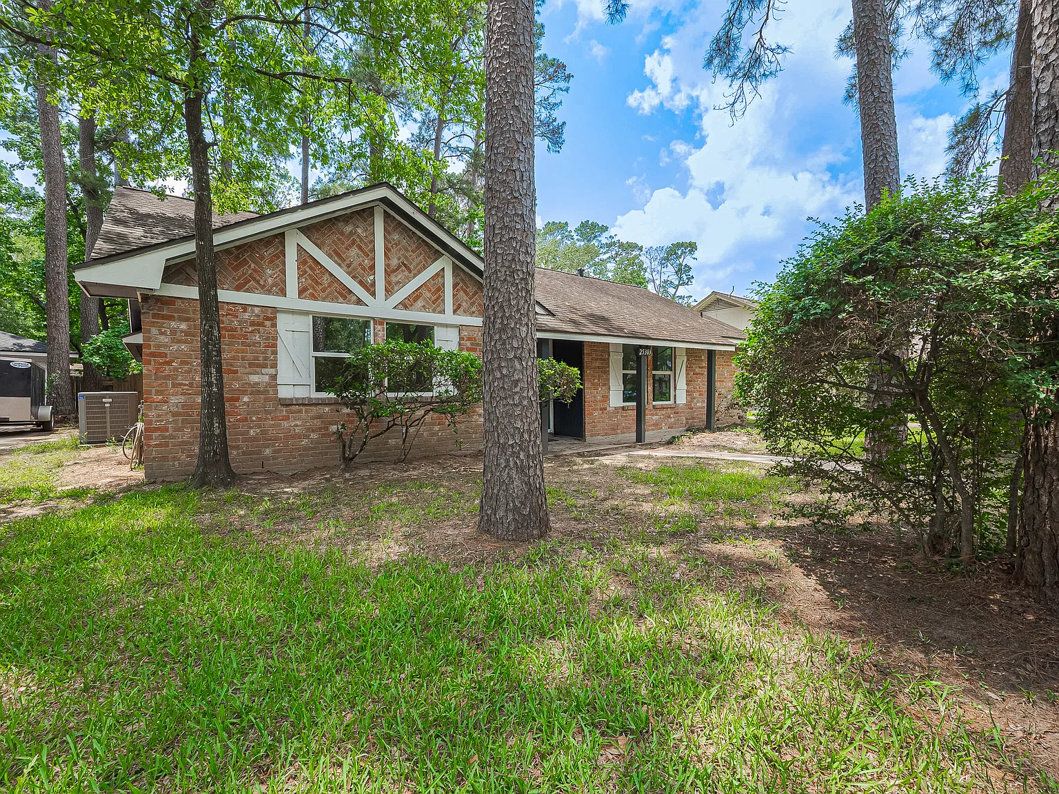 25303 Lynbriar Ln — Photo 2