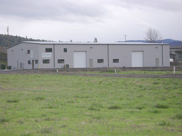 2nd image of 285 Industrial Dr