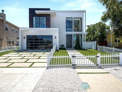 18016 Valley Vista Blvd, Encino, CA, 91316
