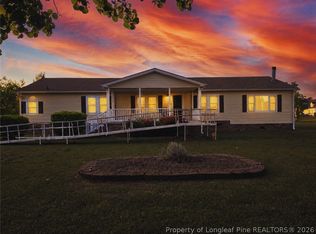 100 L McMillian Rd, Raeford, NC 28376