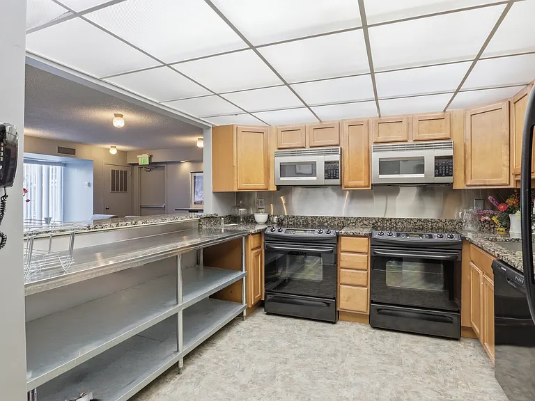 200 N Pickett St #110 — Photo 37
