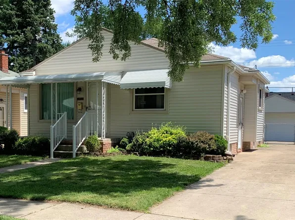 6455 Mayfair St, Taylor, MI 48180