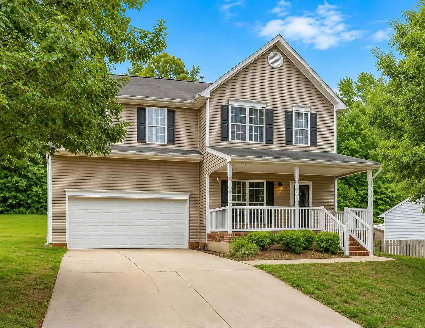4 bed, 2.5 bath, 1762 sqft, $2,195 — Photo 3