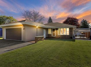37 S Hillock DRIVE, Mount Pleasant, WI 53406