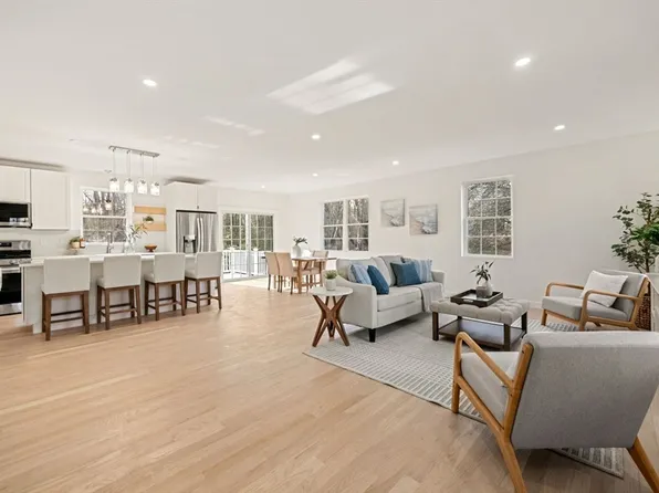 441 Old County Rd, Westport, MA 02790