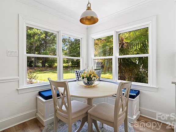 5th image of 690 Knighton Hill Rd