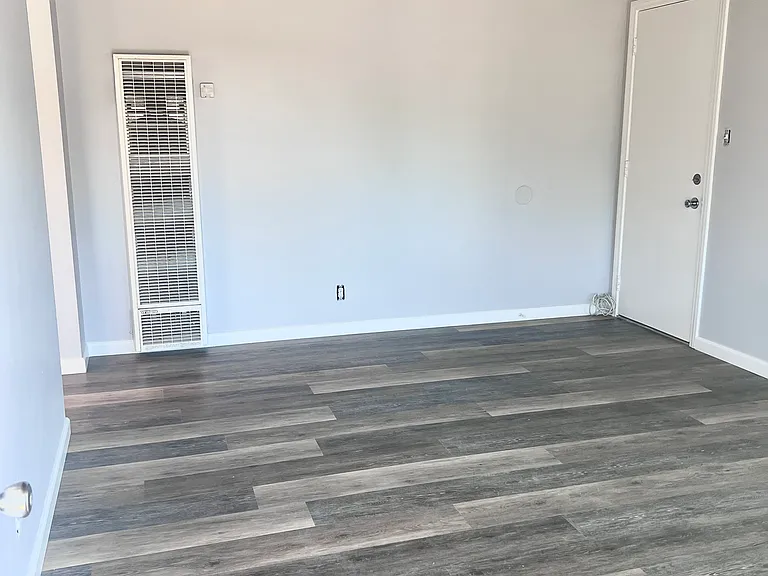 Orange Ave — Photo 3