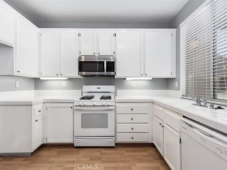 437 N Castletown #C — Photo 10
