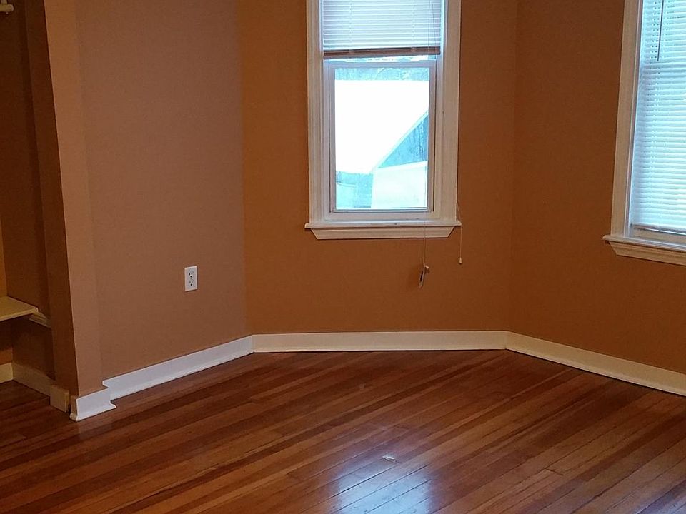 Living Room Hard Wood Floors