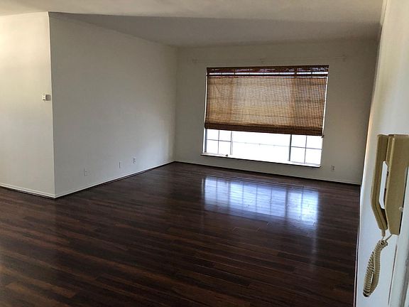 3rd image of 1046 N Spaulding Ave #11