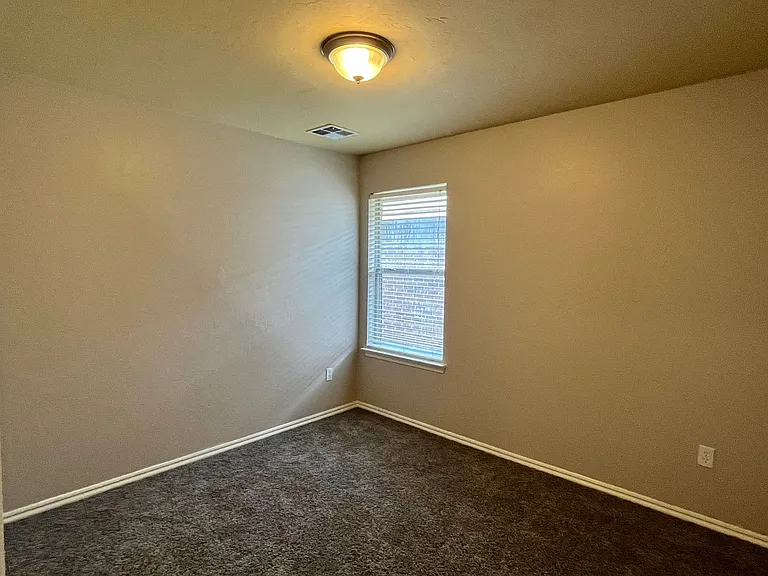 1703 Everglade Ct — Photo 8