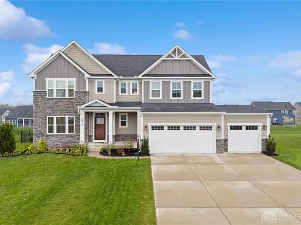 3817 Oak Creek Dr, Dayton, OH 45440