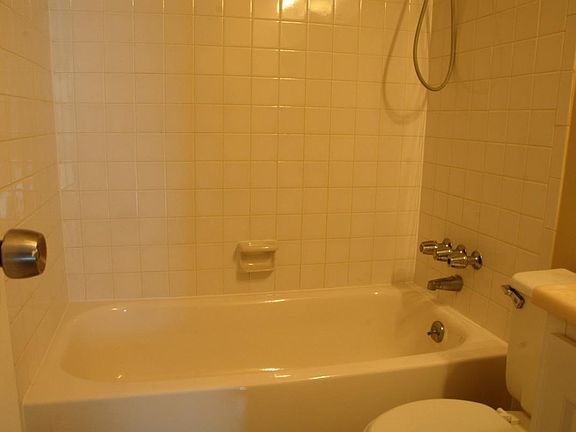 Bathroom2