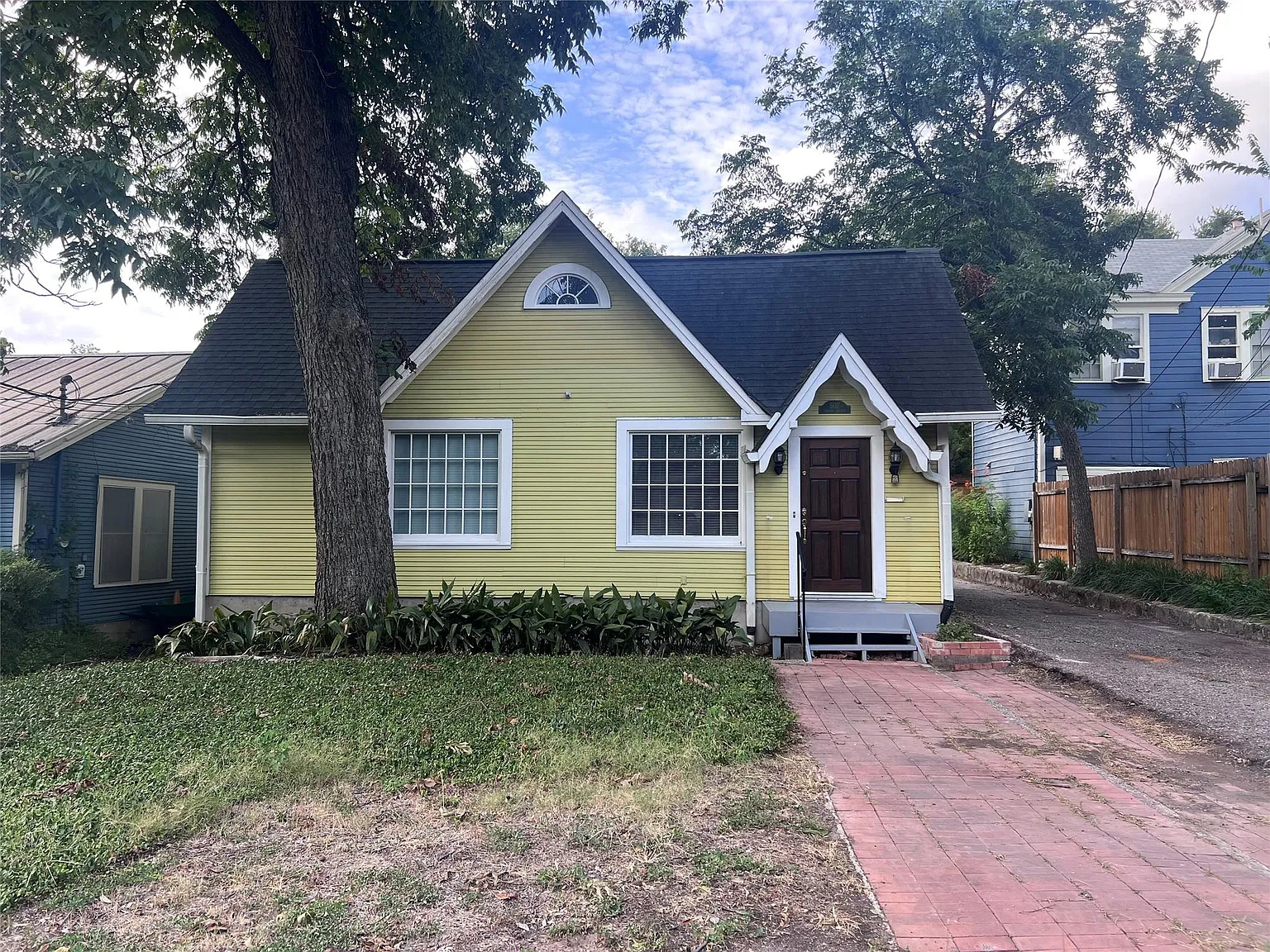 2 bed, 2.0 bath, 1664 sqft, $3,000 — Photo 1