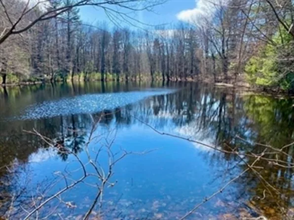 279 Holland Rd, Fiskdale, MA 01518