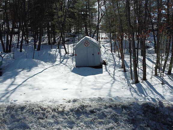 5th image of 48 Ridgeway Dr