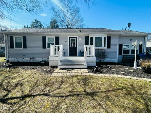 1409 Brook Run Dr, Altoona, PA 16601