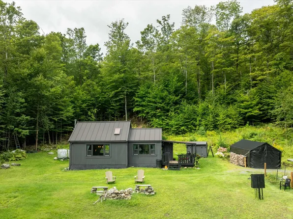 991 Old Post Road, Bradford, VT 05033