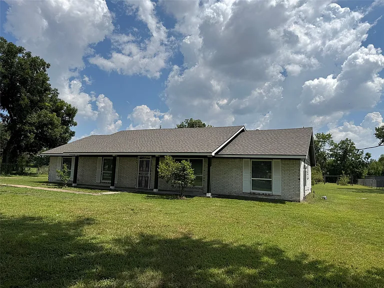 10934 Lilleux Rd — Photo 3