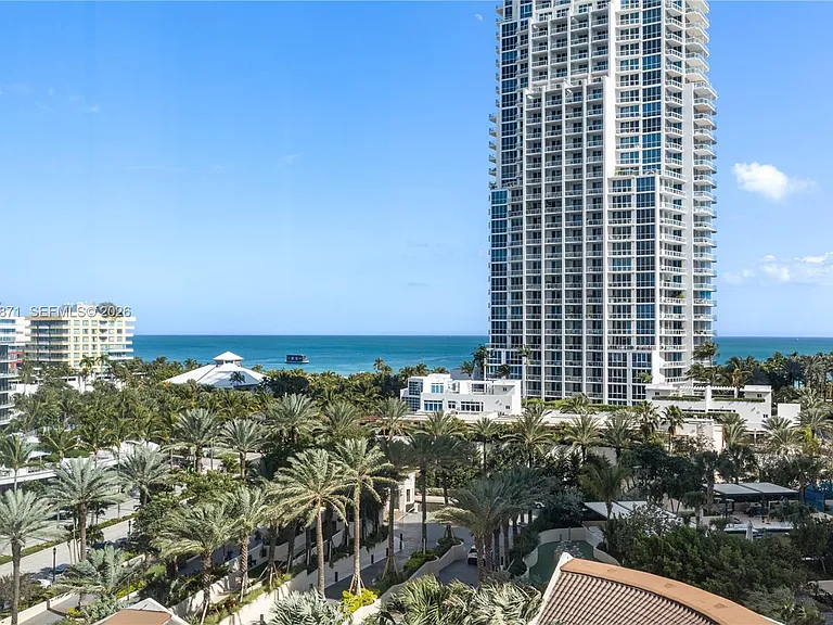 300 S Pointe Dr #907 — Photo 43