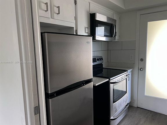 4th image of 1350 E Sample Rd APT 306