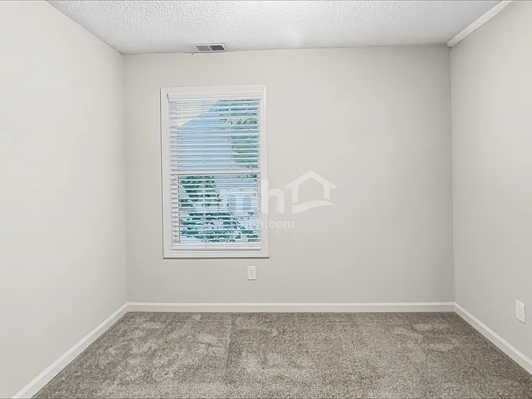 1759 Maxey Ln — Photo 17