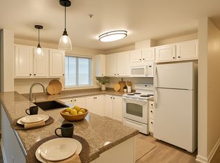 Stonehedge Apartments, Seattle, WA 98103