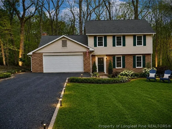 110 Stornoway Dr, Southern Pines, NC 28387