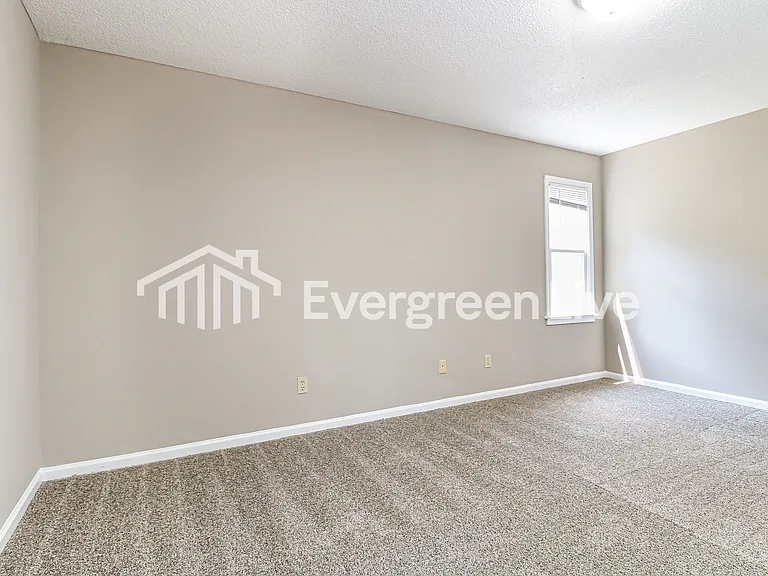280 Conrad Cir — Photo 7