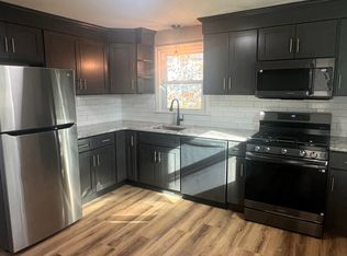 31 Lownds Dr #31, Windsor Locks, CT 06096