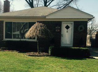 21220 Erben St, Saint Clair Shores, MI 48081