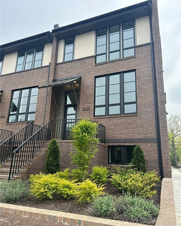 1st image of 3135 Kensington Ave