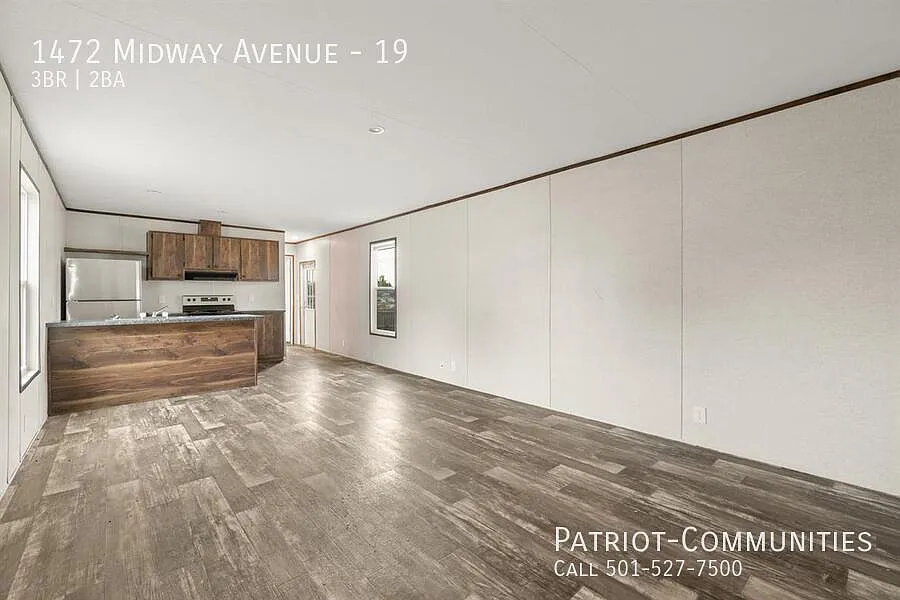 3 bed, $1,100 — Photo 3