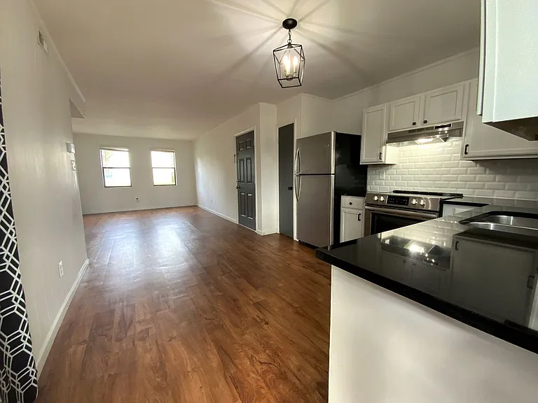 100 Ravenwood Dr #B — Photo 5