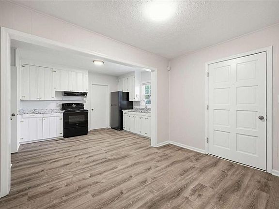 5th image of 420 Spruce St
